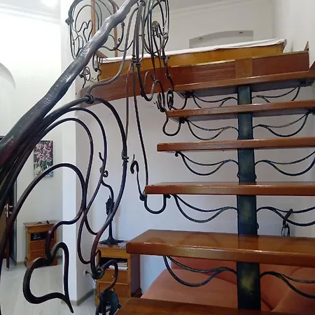 Двухуровневая Студия В Историческом Центре Apartment Odesa