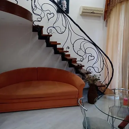 Двухуровневая Студия В Историческом Центре Apartment